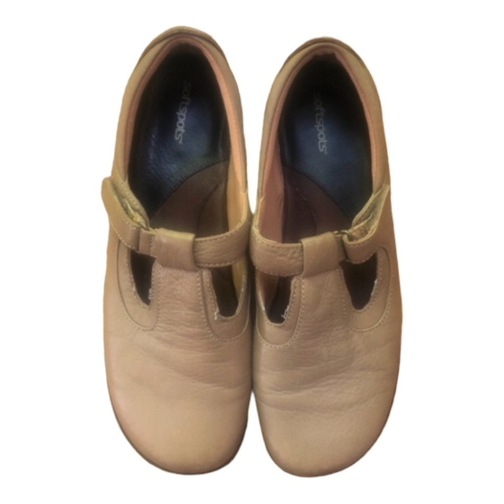 Women’s Soft Spot Flat comfy Cream Shoes Size 10